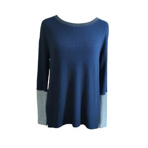 Michael Stars sweater size XS color blue/Gray